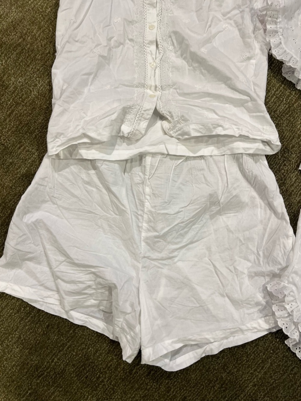 Vintage White Eyelet Cotton Top and Shorts Set (2) - Picture 4 of 12